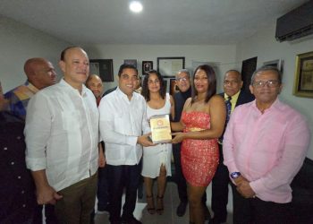 ACDS celebra apoteósico encuentro navideño