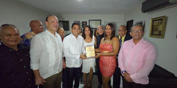 ACDS celebra apoteósico encuentro navideño