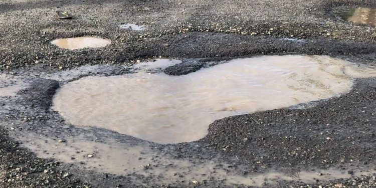 MOPC y CAASD trabajan juntos para resolver problemas de drenaje que afectan el asfaltado en el Gran Santo Domingo