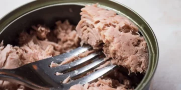 ¿Qué sucede en tu cuerpo si consumes una lata de atún diaria?