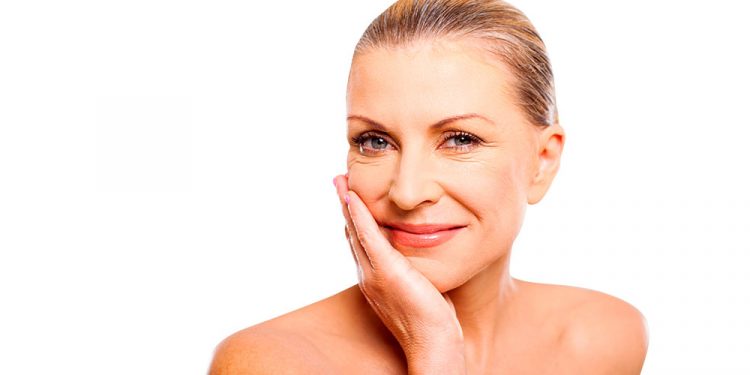 Dermatólogos revelan los efectos secundarios más comunes de los tratamientos de rejuvenecimiento facial