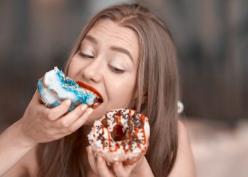 ¿Es realmente saludable dejar los dulces? Un estudio sugiere que no es necesario eliminarlos por completo