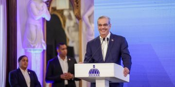 Abinader destaca logros en medio ambiente y avances digitales durante “La Semanal”