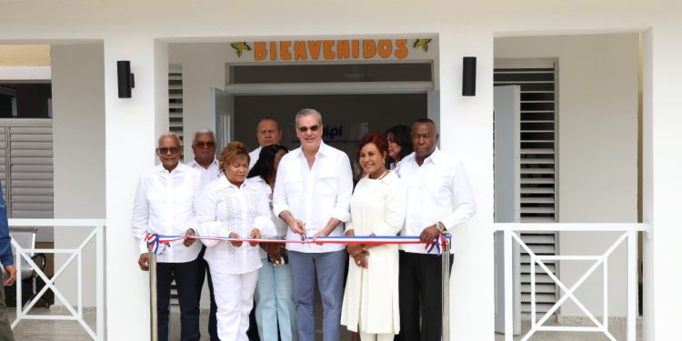 Presidente Abinader inaugura CAIPI El Valiente en La Caleta para beneficiar a 250 niños y niñas