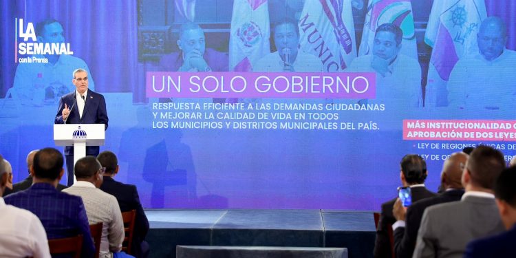 Presidente Abinader resalta inversión de RD$ 6 mil millones en desarrollo municipal