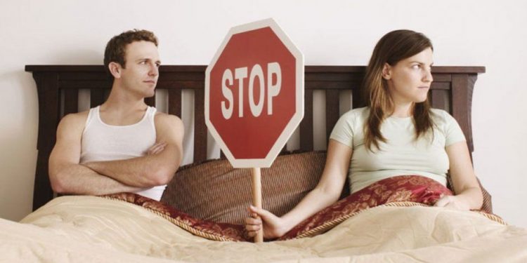 ¿Por qué cada vez más mujeres en España optan por la abstinencia sexual?