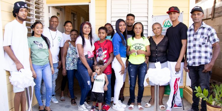 Cooperativa La Altagracia mejora vidas con entrega de vivienda en Los Cocos de Jacagua