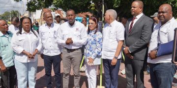 Gobierno lanza ambicioso proyecto de titulación en Boca Chica