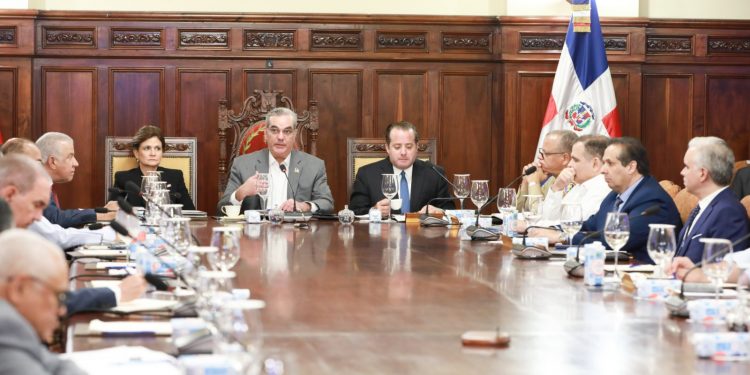 Gobierno dominicano evalúa progresos en primer Consejo de Ministros del Año