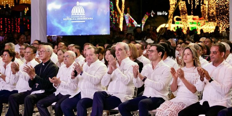 Gobierno y Propeep clausuran las festividades navideñas con un magno concierto de la Filarmónica de Santo Domingo en Mao