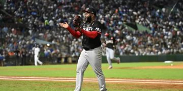 Leones del Escogido toman ventaja en la Serie Final tras blanquear a los Tigres del Licey
