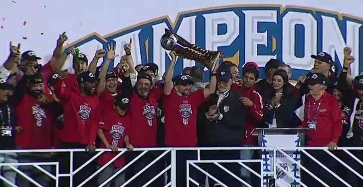 Leones del Escogido campeones nacionales tras triunfo en el séptimo juego