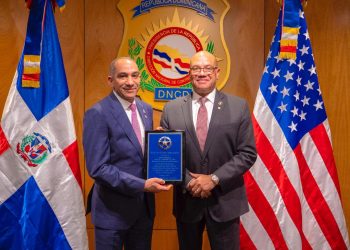 Director de los Marshals de EE.UU. visita la DNCD y reconoce labor del Vicealmirante Cabrera Ulloa