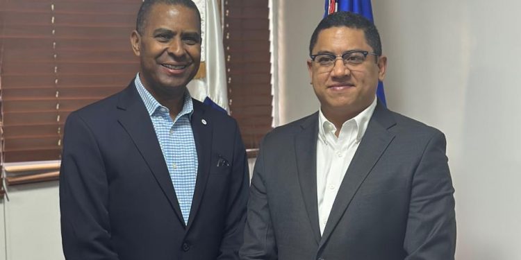 Nuevo encargado en la Dirección Regional Norte de Aduanas: Melquiades Cabrera asume el cargo