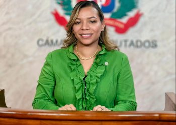 Mirna López solicita creación de área de cirugía cardiovascular en el Hospital Cabral y Báez
