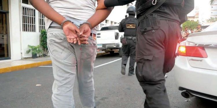 Al menos 15 detenidos y más de 40 allanamientos por caso de drogas