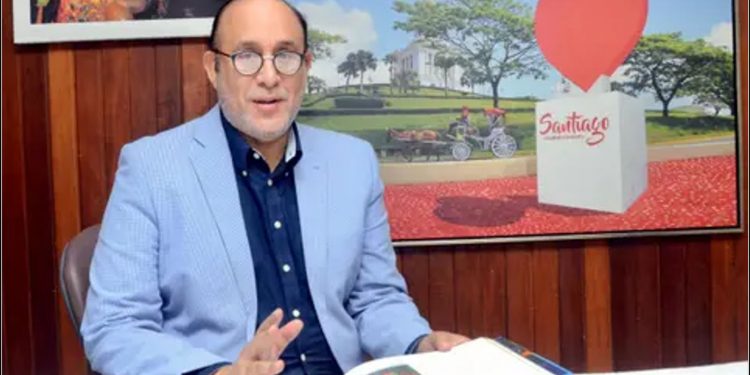 Expertos resaltan la importancia de oficializar la Marca Ciudad Santiago