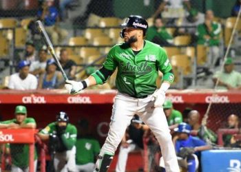 Paolo Espino lidera victoria de los verdes mientras Águilas vencen al Escogido en el inicio del Round Robin