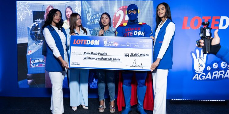Manicurista de La Vega se convierte en millonaria tras ganar el premio mayor de Lotedom