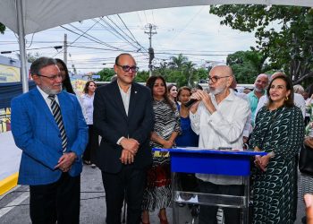 Santiago rinde homenaje a sus voces icónicas con un mural conmemorativo