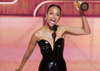 Zoé Saldaña hace historia al ganar su primer Globo de Oro