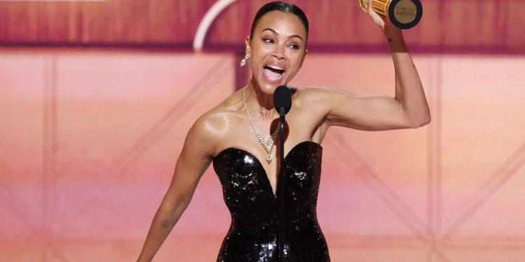 Zoé Saldaña hace historia al ganar su primer Globo de Oro