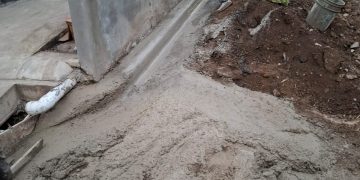 Alcaldía de San Francisco de Jacagua inicia trabajos de aceras y contenes