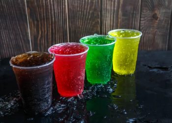 El lado amargo de las bebidas azucaradas: su impacto en la salud mundial