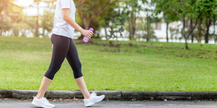 El significado de caminar a un ritmo muy lento, según lo explica la ciencia
