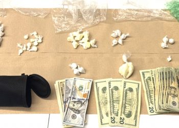Dominicano y cómplice arrestados con 59 bolsas de drogas en Boston