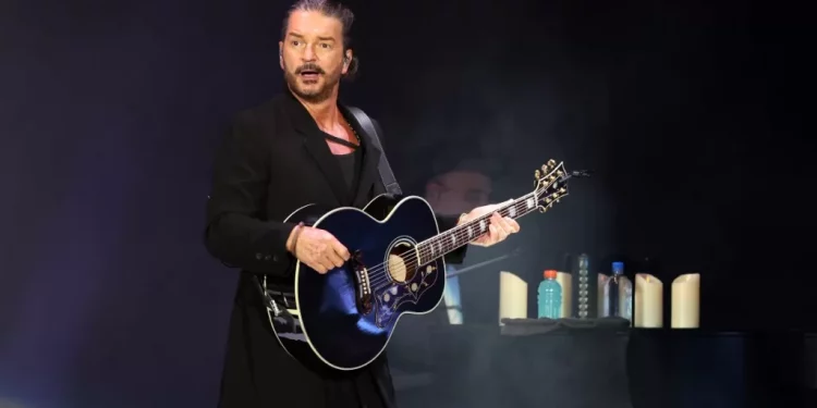 Ricardo Arjona lanza un mensaje crítico hacia los influencers