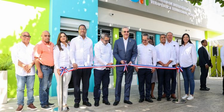 Presidente Abinader inaugura innovadora unidad de atención para niños con necesidades especiales en Santo Domingo
