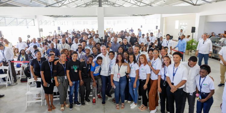 Presidente Abinader inaugura múltiples proyectos en San Juan y avanza en la transformación del sur
