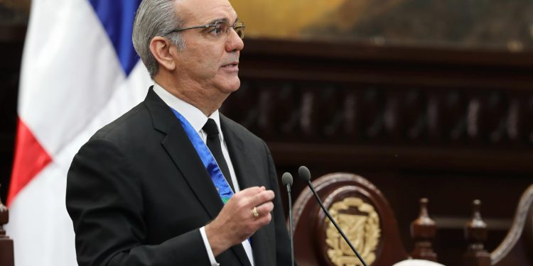 República Dominicana avanza hacia un gobierno más eficiente con iniciativas de digitalización y simplificación burocrática