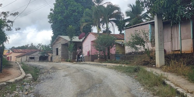 Campesinos de El Higo inician firma de acuerdos con Barrick Gold para reasentamiento