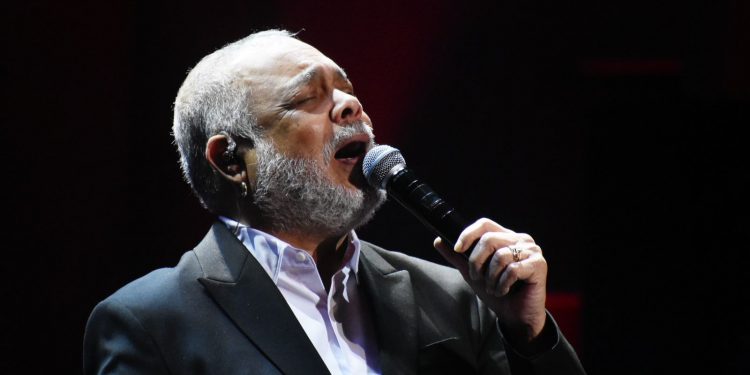 «Francisco Céspedes Sinfónico» deslumbra en Santo Domingo con un espectáculo lleno de romanticismo y nostalgia