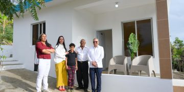 Fundación Refidomsa cumple solicitud de ayuda y entrega nueva vivienda a hombre que se viralizó pidiendo apoyo al presidente Abinader