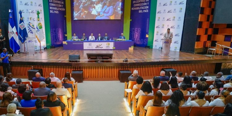 INFOTEP, PGR y DGSPC otorgan más de 7 mil certificados a internos en un acto histórico