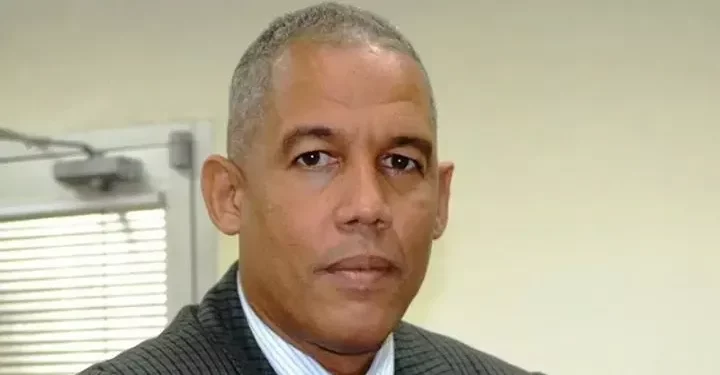 Activista leonelista Jhonny Arrendel rectifica y admite uso de datos erróneos en campaña contra periodistas