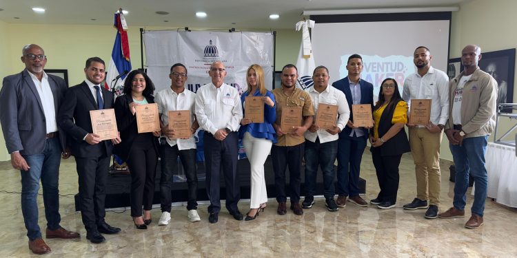 «Juventud Maker»: Celebrando la innovación y el emprendimiento en el Día Nacional de la Juventud