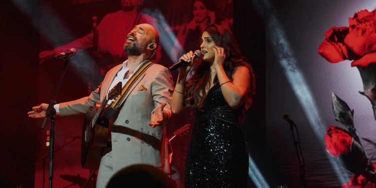 Natasha Sandibelle brilla como artista invitada en conciertos con Santiago Cruz en Santo Domingo