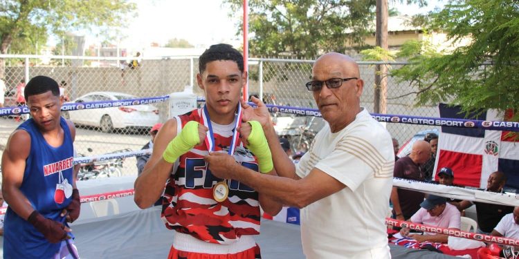Santiago conquista Pre-Copa de Boxeo Independencia