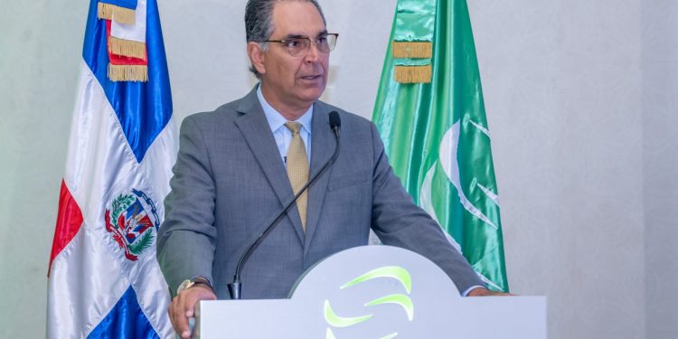 Doctor Santiago Hazim destacado entre los funcionarios más eficientes del gobierno de Abinader