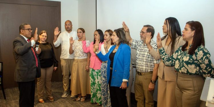Unión Médica celebra el liderazgo de la doctora Vianna Khoury en la Sociedad Dominicana de Reumatología