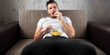 Comer rápido: un hábito perjudicial para la salud física y emocional