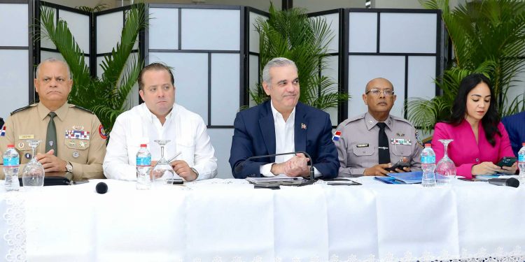 Presidente Abinader encabeza reunión de seguimiento al Plan de Seguridad Ciudadana