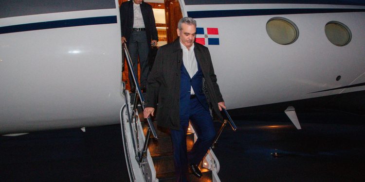 Presidente Abinader llega a Washington para fortalecer relaciones en la Cumbre de la AAFA
