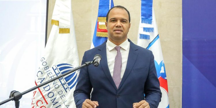 Carlos Mendieta designado Cónsul General en Shanghái, República Popular China