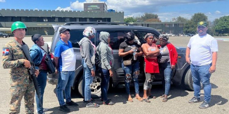 Ejército detiene otros tres dominicanos por tráfico de indocumentados en SD y Santiago Rodríguez