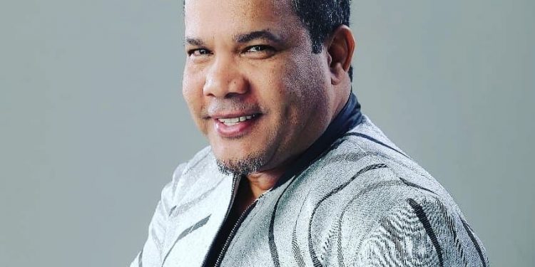 Héctor Acosta «El Torito» regresa a los escenarios con un emotivo concierto en Higüey